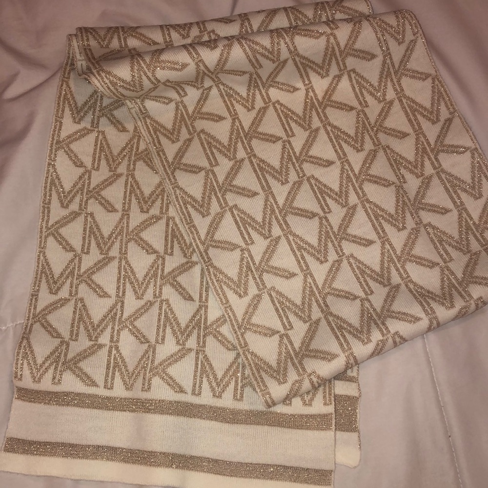 MICHAEL KORS scarf